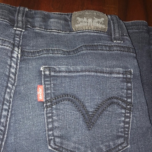 Preloved LEVIS 👖 - Picture 5 of 6